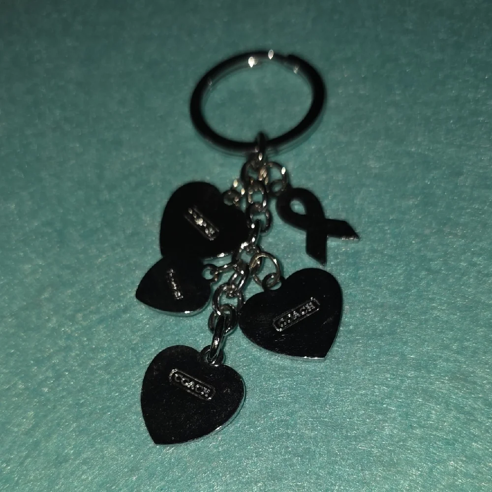 Coach Multi-Heart Red Keychain - Picture 10 of 13